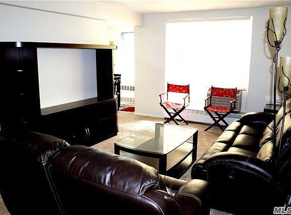 2nd image of 4325 Douglaston Pkwy APT 3L