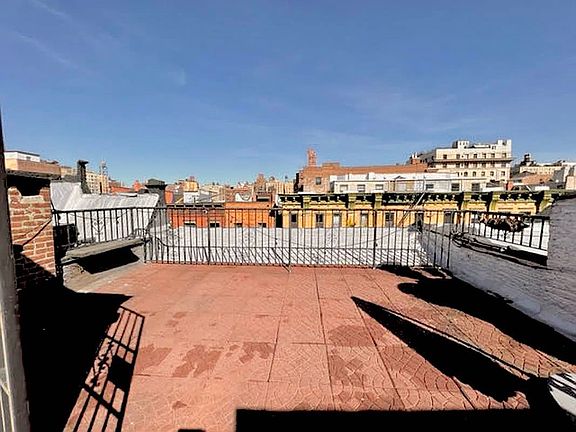 2nd image of 108 W 74th St Unit Penthouse 8