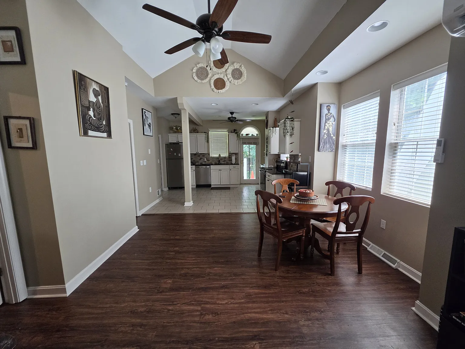 1503 Kenberma Ave — Photo 2