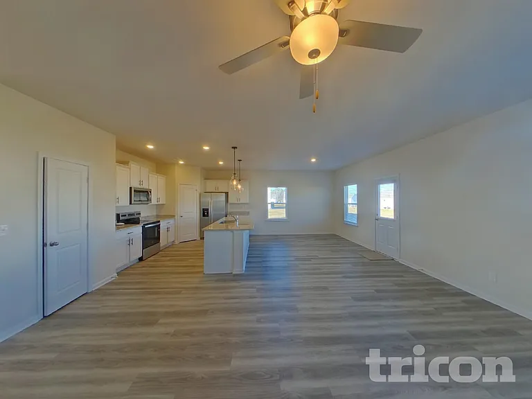 118 Avondale Blvd — Photo 4