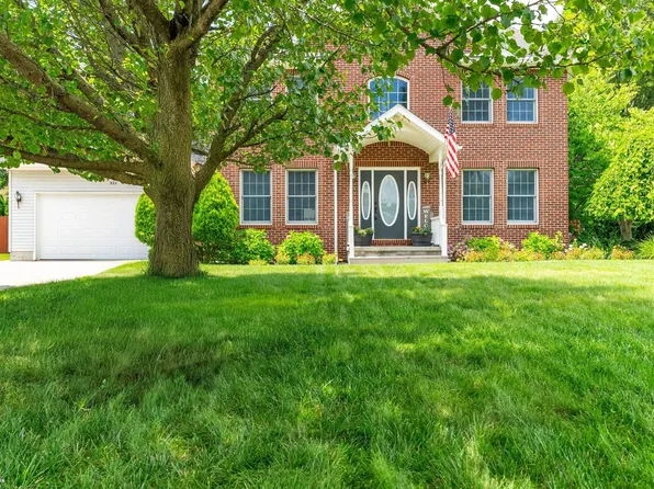 522 Karla Ln, Marysville, MI 48040