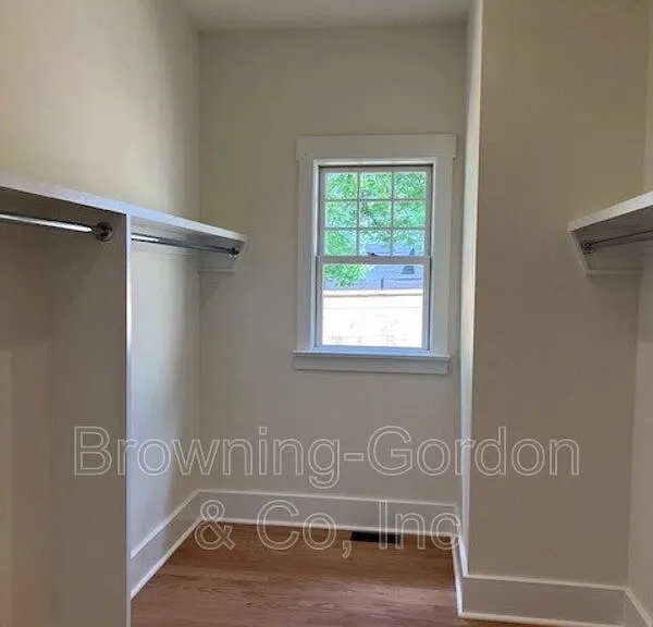 1005 W Eastland Ave — Photo 11