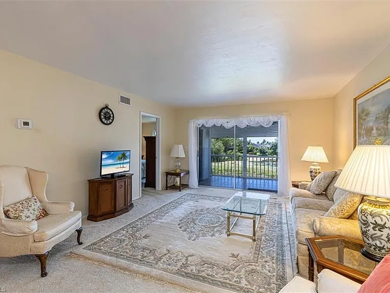 5483 Rattlesnake Hammock Rd #B201 — Photo 5