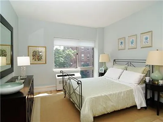 Sold by Exclusive Properties Sotheby's International Realty | media 10