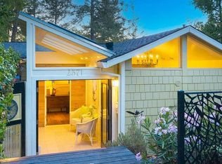 2571 Riverview Dr, Healdsburg, CA 95448