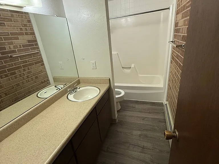 1260 Kalmia Ave — Photo 3
