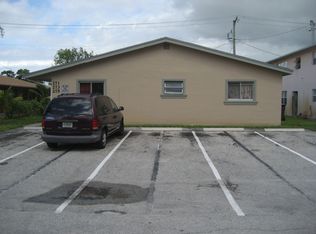 271 NE 40th St, Oakland Park, FL 33334