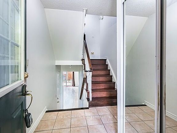 4th image of 170 Havelock Dr #6