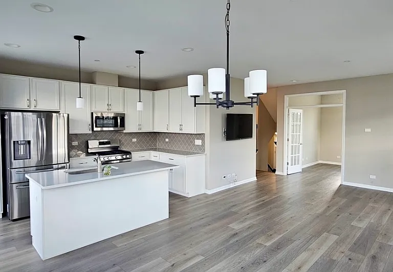 210 Timberleaf Cir — Photo 2