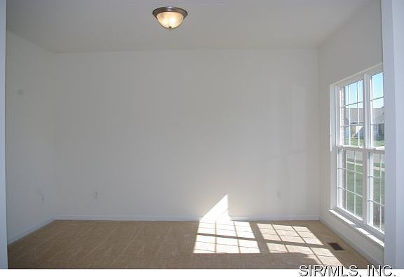 3rd image of 745 Willow Spring Hill Dr
