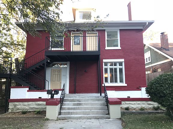 3rd image of 1802 15th Ave S #B