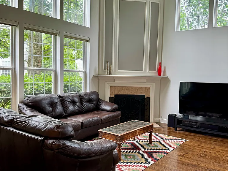 First Floor Living Room 01