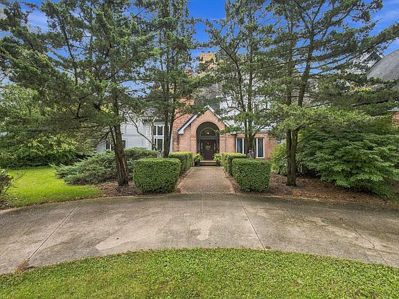 4th image of 505 W Mount Calvary Rd