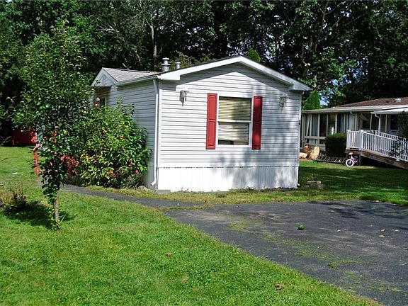 3rd image of 34 Kelly Ln