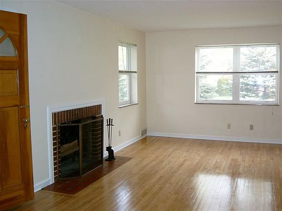 4th image of 3300 Regent St