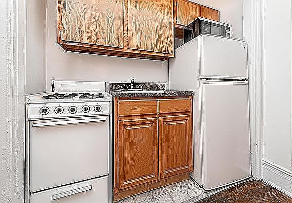 4th image of 30-56 30th St #6F