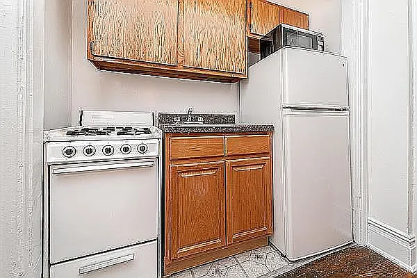 Rented by Modern Spaces | media 4