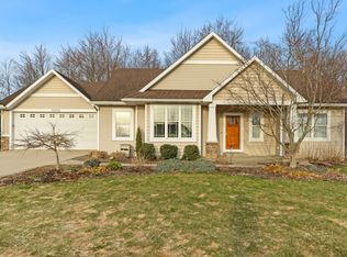 10302 Crabapple Ln, Zeeland, MI 49464