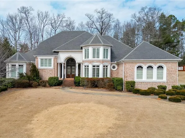 2525 Heritage Ct, Buford, GA 30518