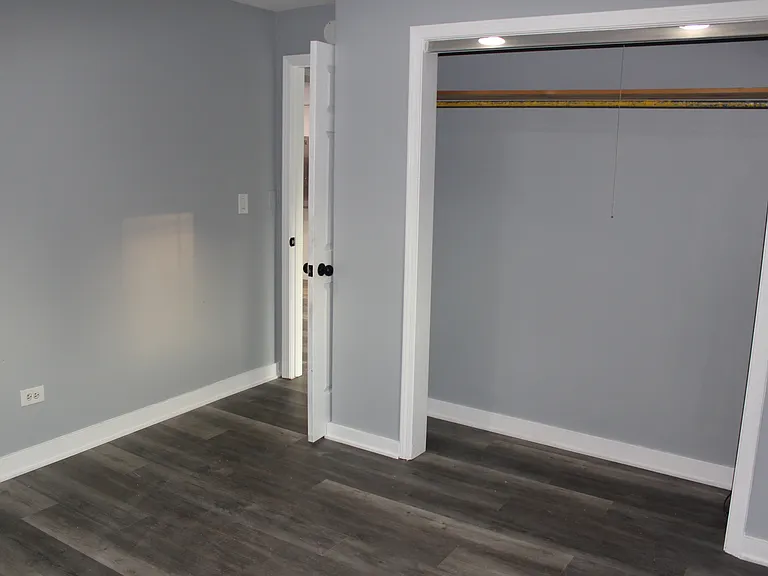 8134 N Merrill St — Photo 16
