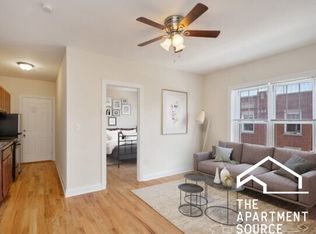 956 W Cornelia Ave #1B, Chicago, IL 60657