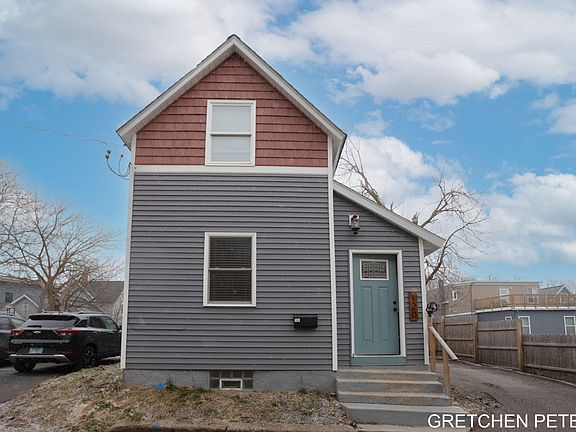 4th image of 120 Diamond Pl SE