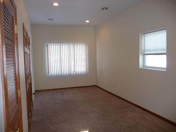 5th image of 1243 W 38th Pl
