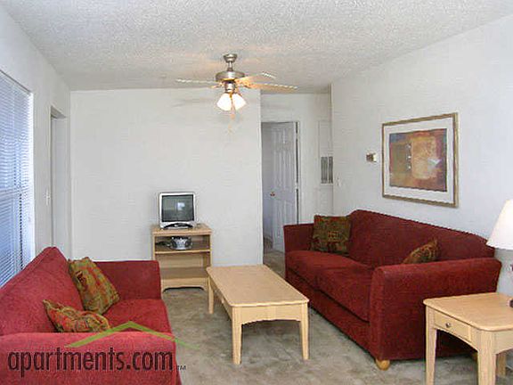 5th image of 1204 E Dogwood Dr