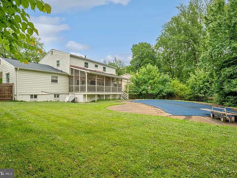9911 Barnsbury Ct — Photo 29