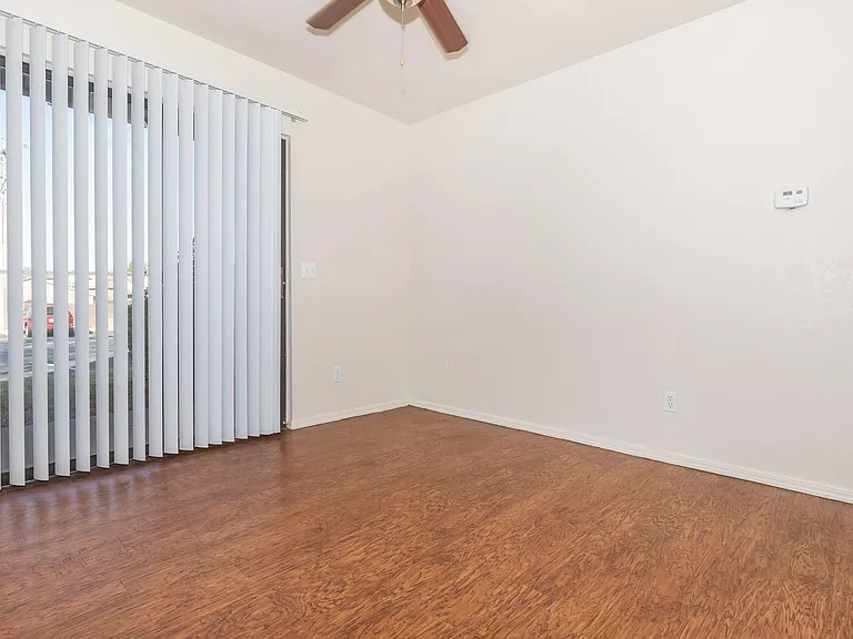 Cedar Lake Apartments — Photo 54