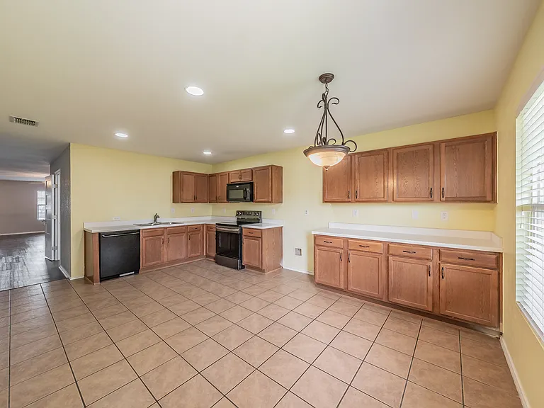 208 Weber River Trl — Photo 8