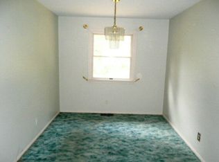 4930 Parkton Pl, Florissant, MO