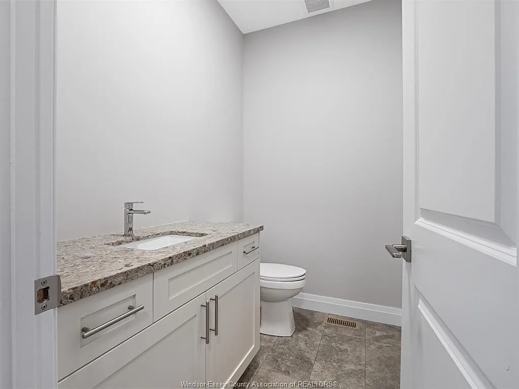 3 bed, 2.5 bath, 1935 sqft, $3,100 — Photo 3