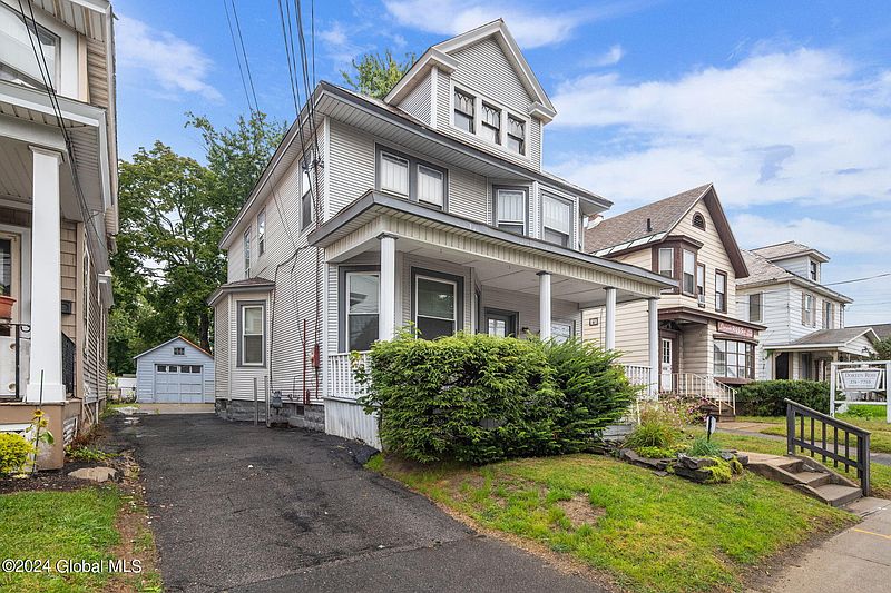 2nd image of 1593 Union Street