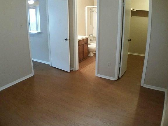 4th image of 2116 Gaston Place Dr #A