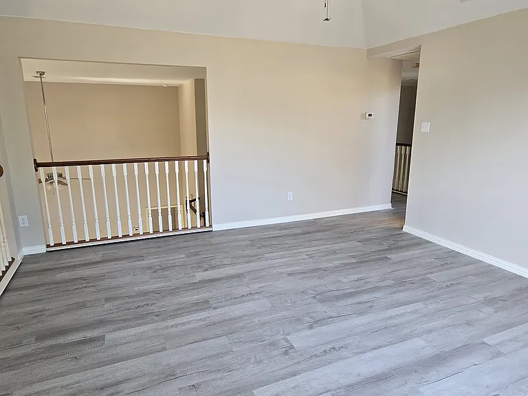 7509 Avalon Dr — Photo 2
