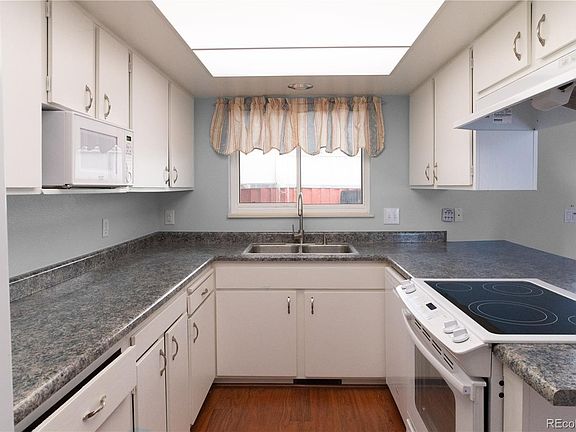 4th image of 9097 E Oxford Dr