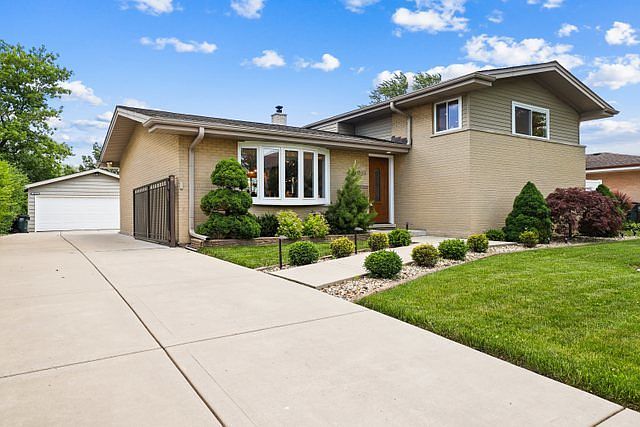 1st image of 9051 Oriole Ave