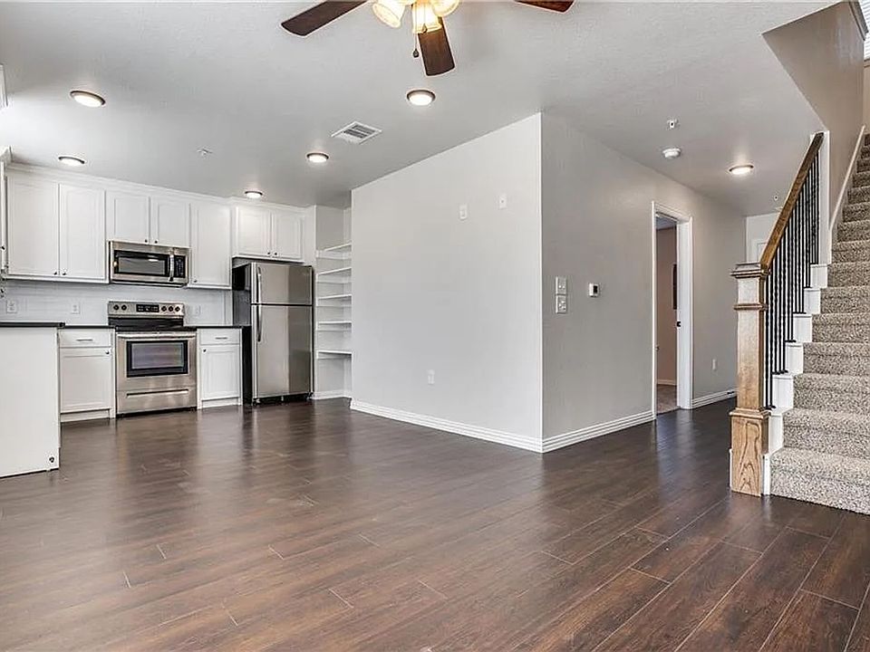 The Berkshire Townhomes 801 N 3rd St Sanger TX Zillow