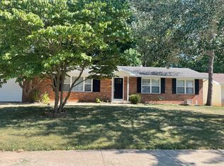 704 E Edgewood St, Springfield, MO 65807