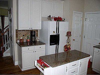 Another kitchen photo