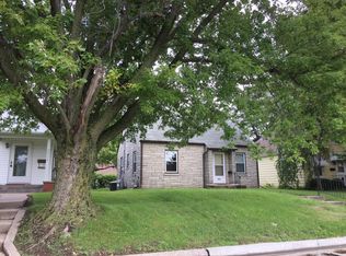 2018 2nd St, Moline, IL 61265