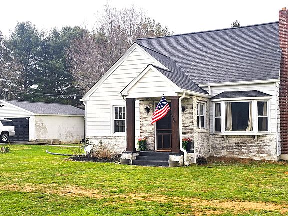 4th image of 2021 Coles Knob Rd NE