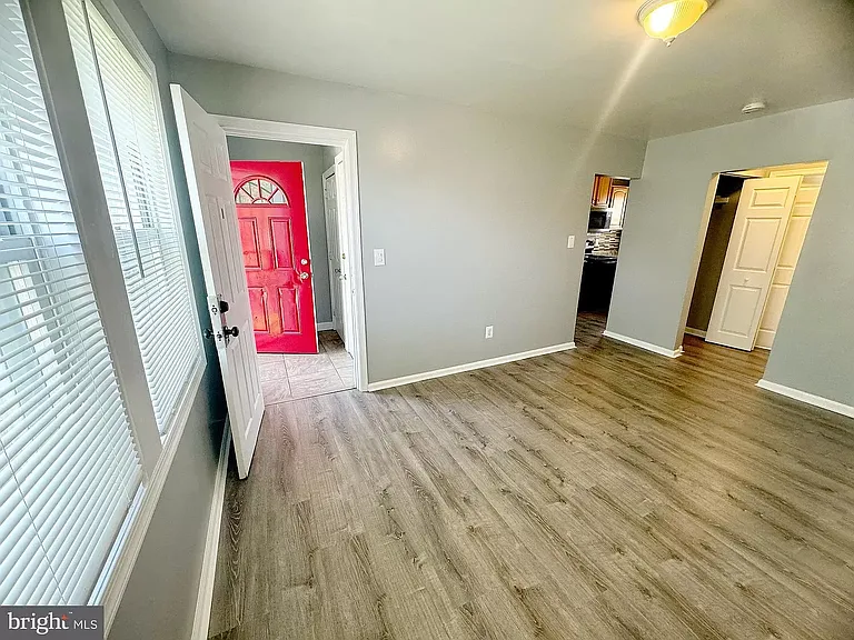807 Stoll St #1 — Photo 10