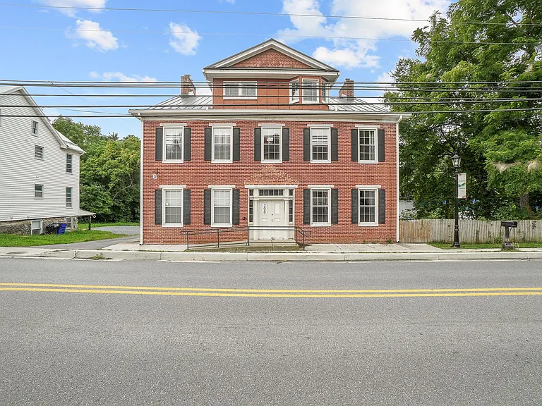308 W Main St #U — Photo 18