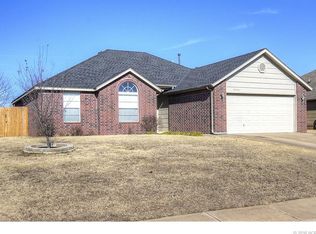 27445 E 112th St S, Coweta, OK 74429