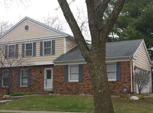 1231 Worcester Dr NE, Grand Rapids, MI 49505