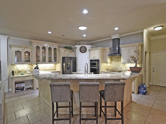 5th image of 12 Kauai Dr