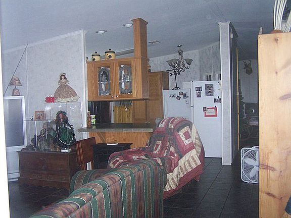 5th image of 2335 Moriczville Ln