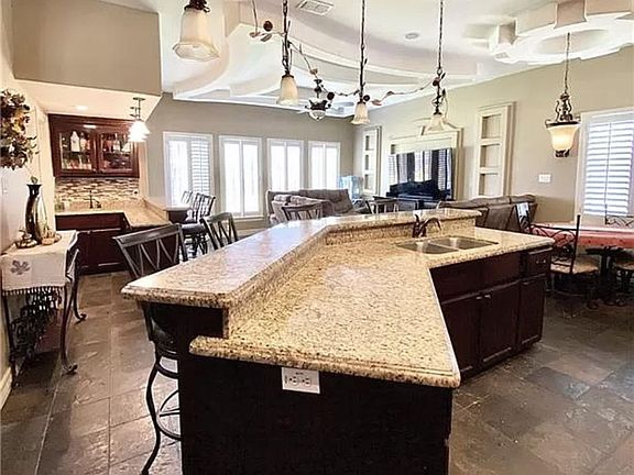 5th image of 5719 Premiere Ln